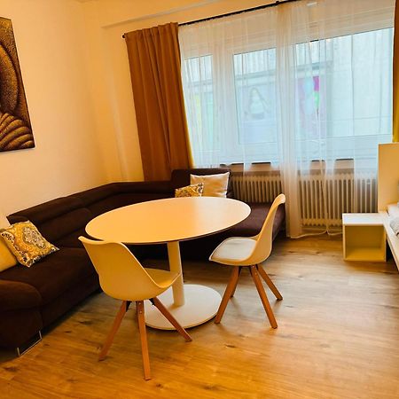 Zentrale Wohnung Mit Balkon โคเบลนซ์ ภายนอก รูปภาพ