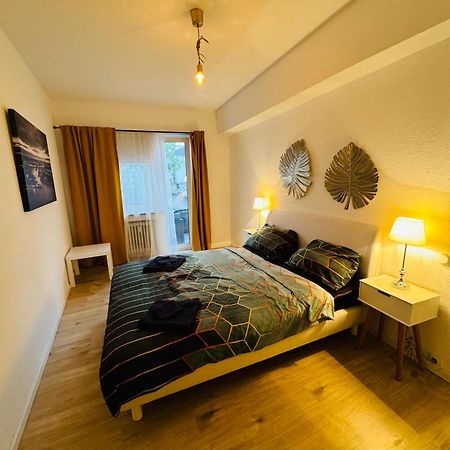 Zentrale Wohnung Mit Balkon โคเบลนซ์ ภายนอก รูปภาพ