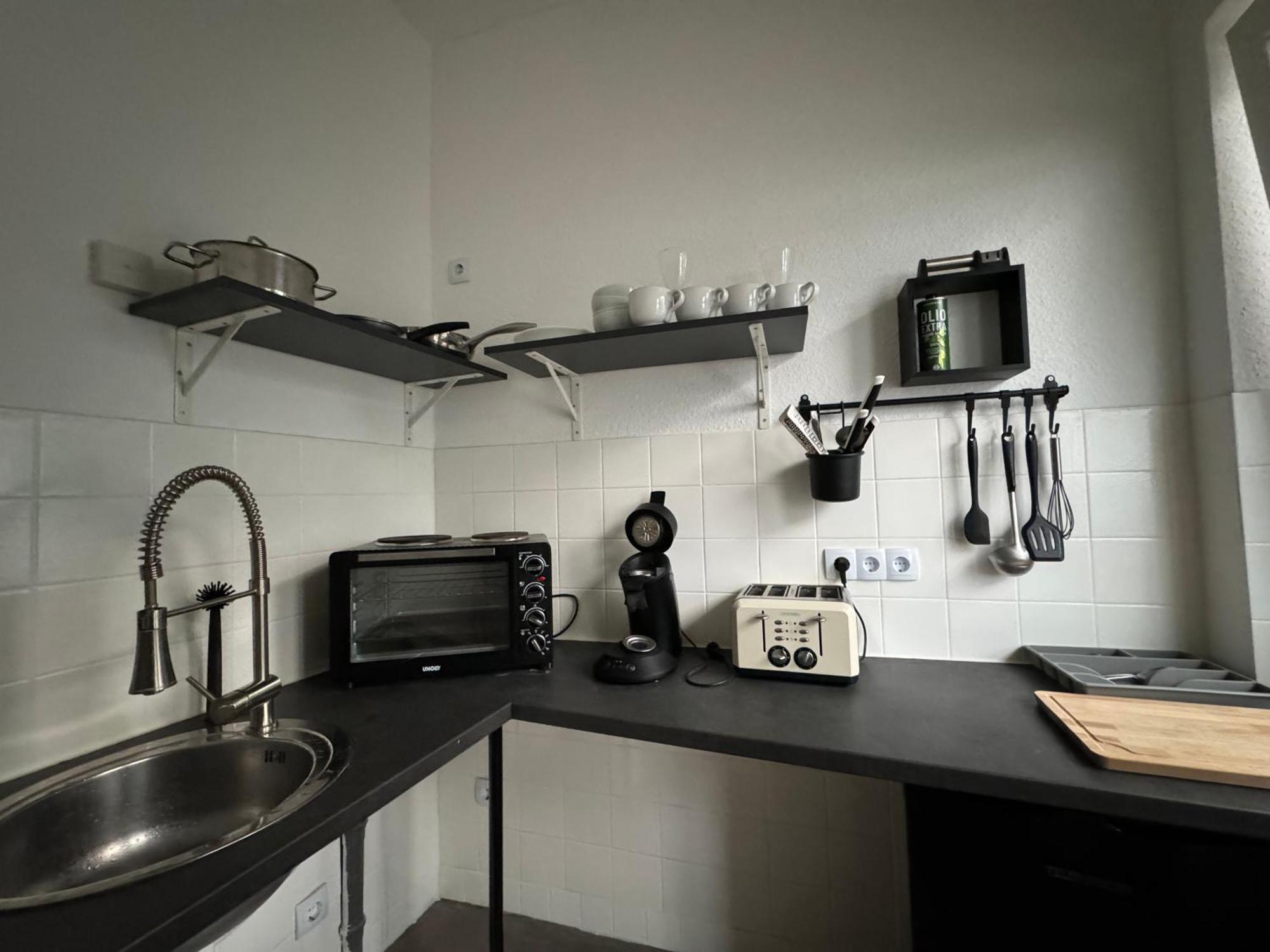 Zentrale Wohnung Mit Balkon โคเบลนซ์ ภายนอก รูปภาพ
