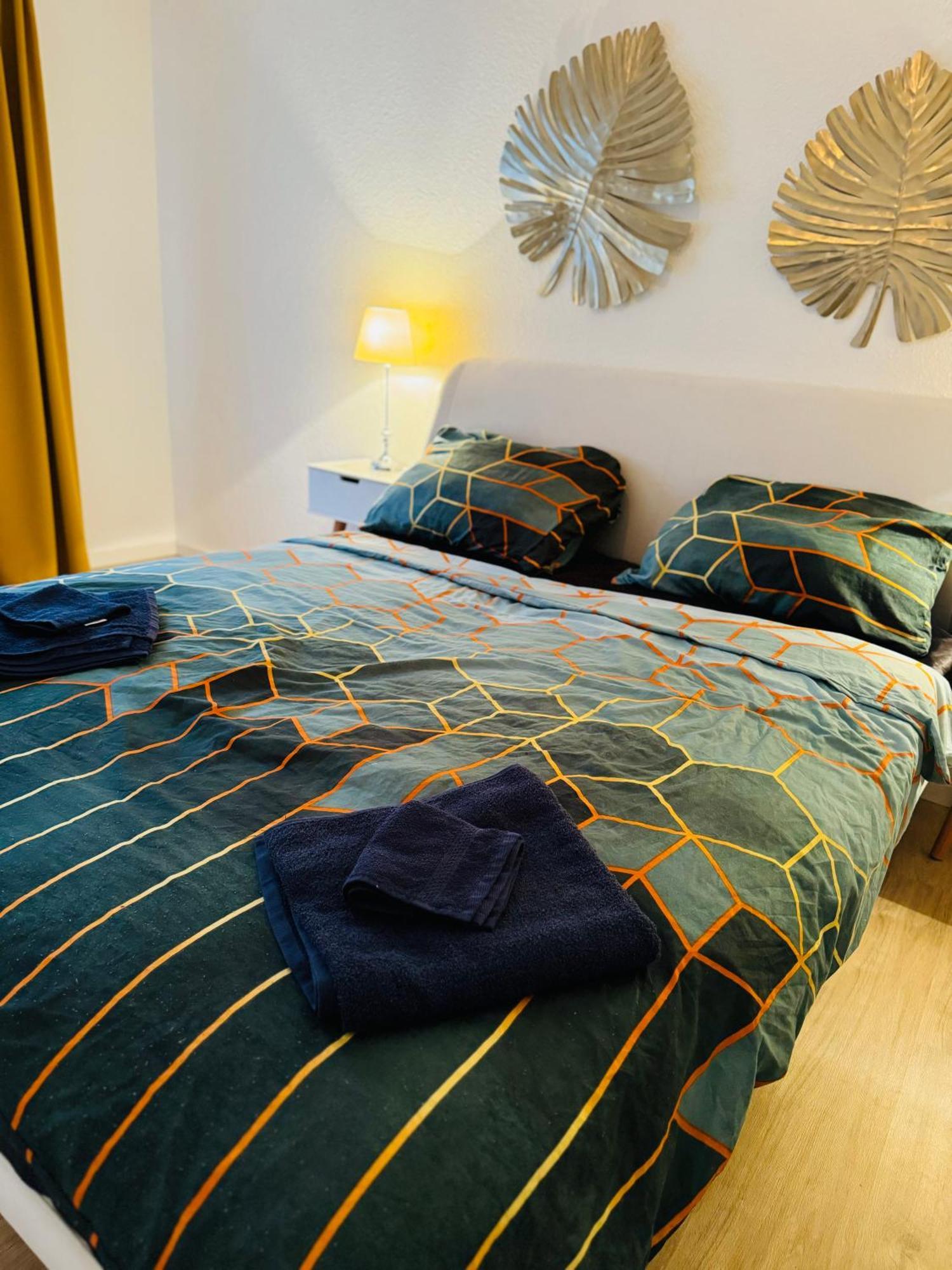 Zentrale Wohnung Mit Balkon โคเบลนซ์ ภายนอก รูปภาพ